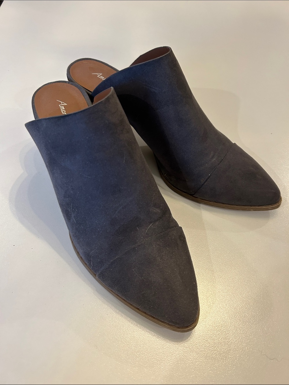 American Eagle Outfitters Gray Pointed Toe Mule Slides